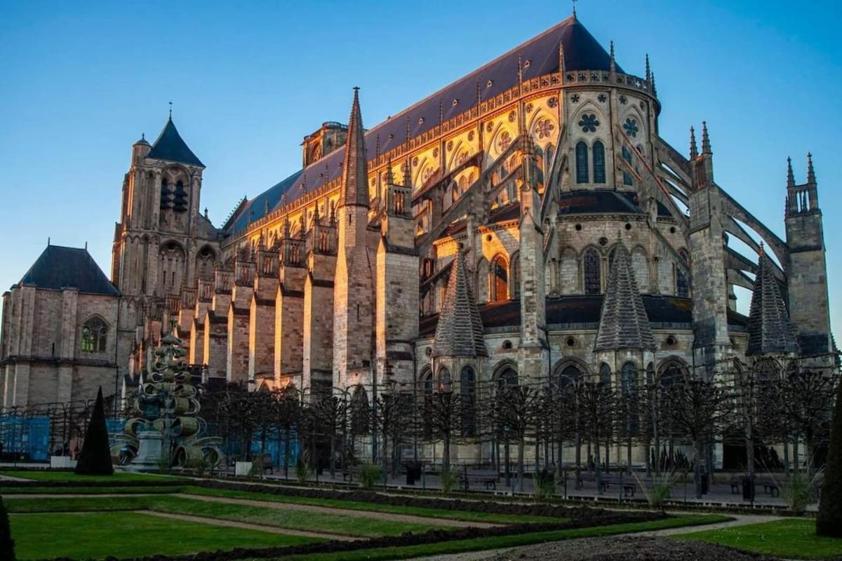 Lumineux & Convivial Apartment Bourges Bagian luar foto