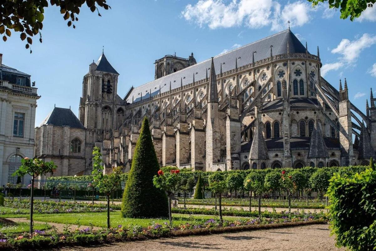 Lumineux & Convivial Apartment Bourges Bagian luar foto